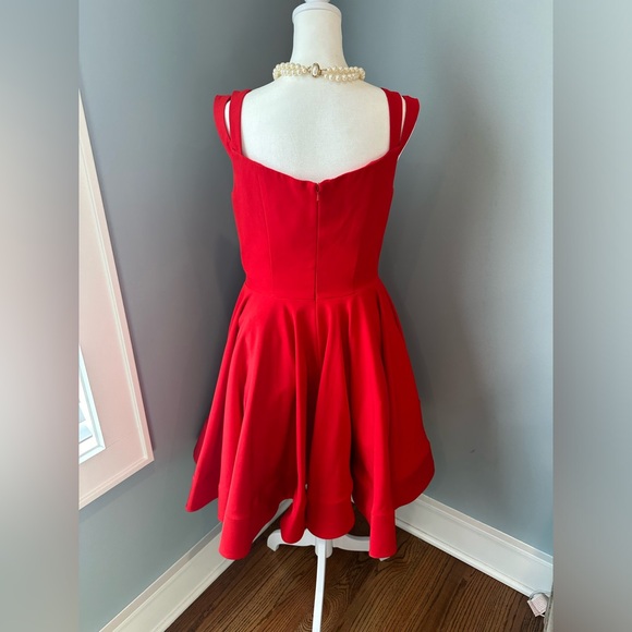 Mac Duggal RED fit-and-flare dress - Picture 5 of 9